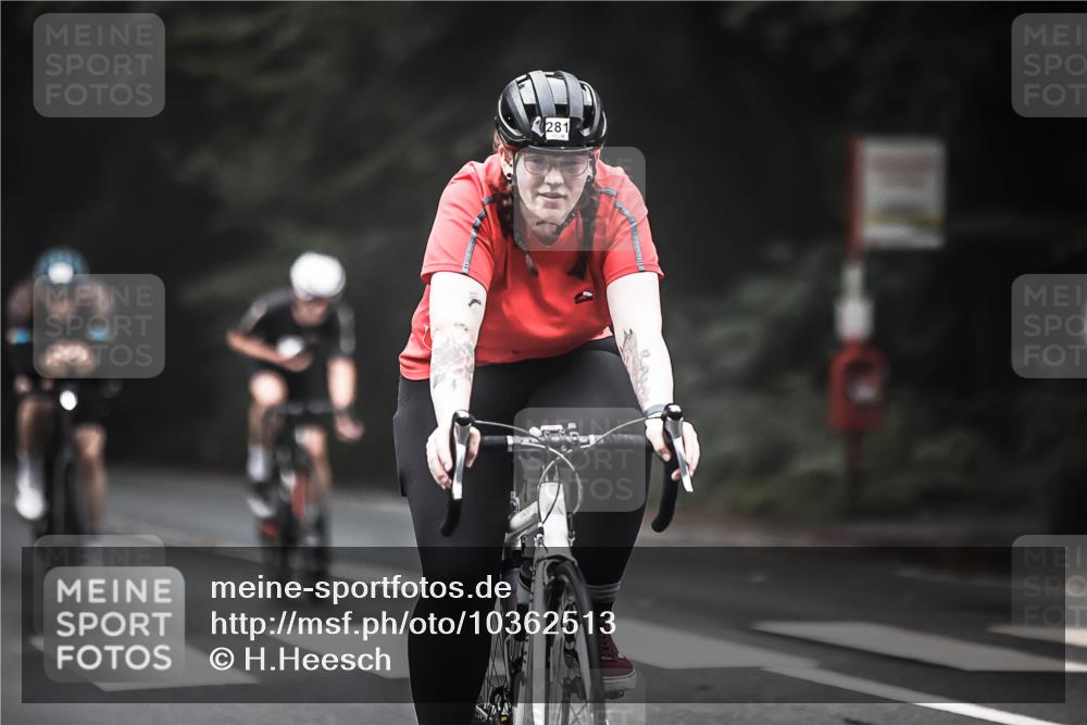 13.09.2026 - Stadtparktriathlon H.Heesch http://msf.ph/oto/10362513 13.09.2026 10:05:17 Radfahren 213, 262, 264, 281, 300, 322, 333 meine-sportfotos.de