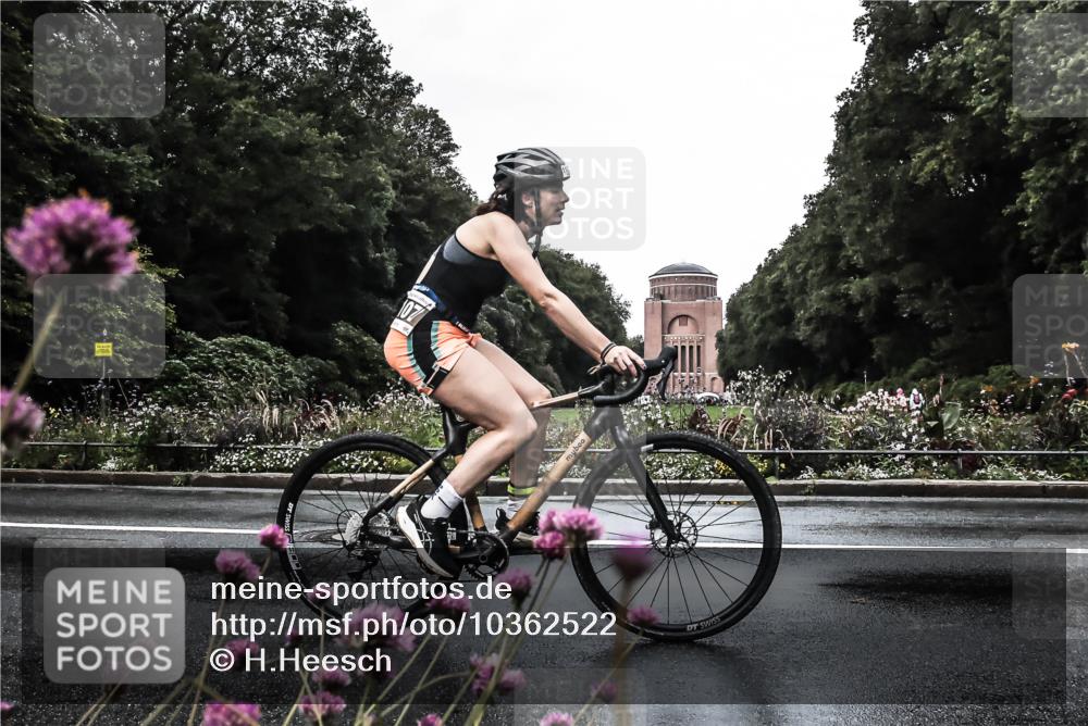 13.09.2026 - Stadtparktriathlon H.Heesch http://msf.ph/oto/10362522 13.09.2026 12:23:39 Radfahren 1001, 1011, 1107 meine-sportfotos.de