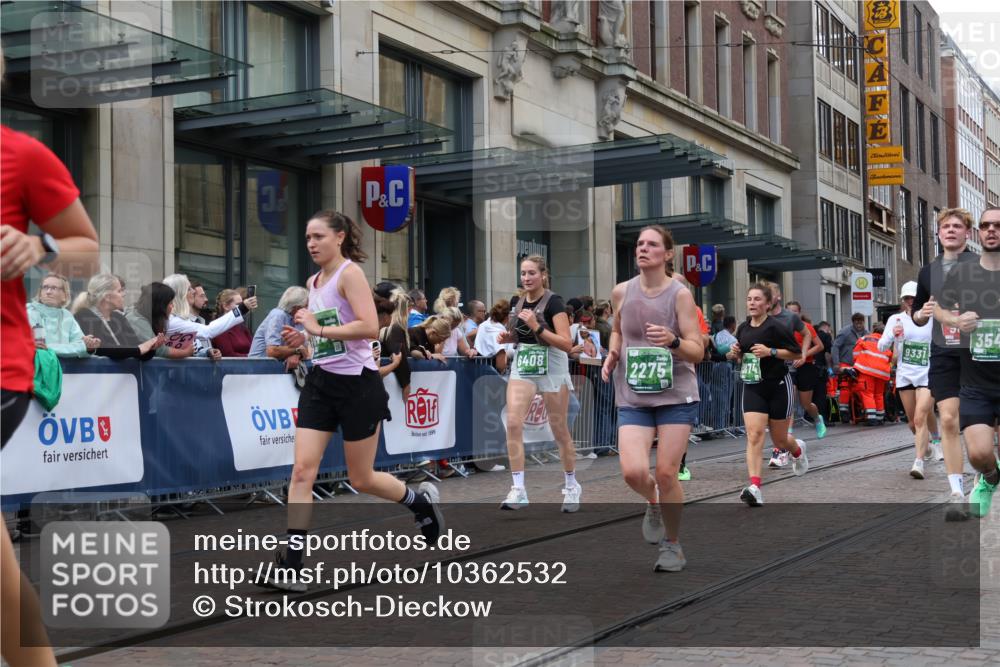 13.09.2026 - 21. swb-Marathon Bremen Strokosch-Dieckow http://msf.ph/oto/10362532 13.09.2026 13:36:34 Ziel 551, 813, 843, 1285, 1641, 1849, 1936, 2241, 2275, 2930, 3122, 3541, 3635, 3787, 3815, 3874, 3909, 3998, 4050, 4261, 4304, 4335, 4410, 4448, 4892, 5061, 5236, 5355, 5447, 5656, 5823, 6050, 6056, 6269, 6280, 6340, 6408, 6431, 6966, 7039, 7046, 7229, 7237, 7398, 7445, 7640, 7656, 8034, 8498, 8685, 8723, 8839, 9310, 9331, 9415, 9589, 9658, 9807, 9840, 164, 372, 900, 1738, 1880, 2467, 2673, 2692, 2700, 2731, 2819, 2823, 2949, 3067, 3585, 4006, 4050 meine-sportfotos.de