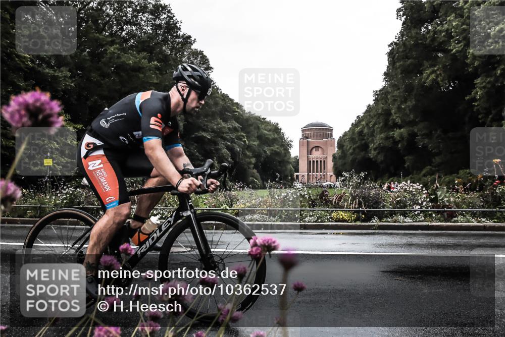 13.09.2026 - Stadtparktriathlon H.Heesch http://msf.ph/oto/10362537 13.09.2026 12:23:54 Radfahren 1064 meine-sportfotos.de