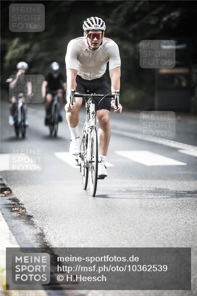 13.09.2026 - Stadtparktriathlon H.Heesch http://msf.ph/oto/10362539 13.09.2026 11:18:57 Radfahren 524, 603, 685, 694, 710, 721, 726, 778 meine-sportfotos.de