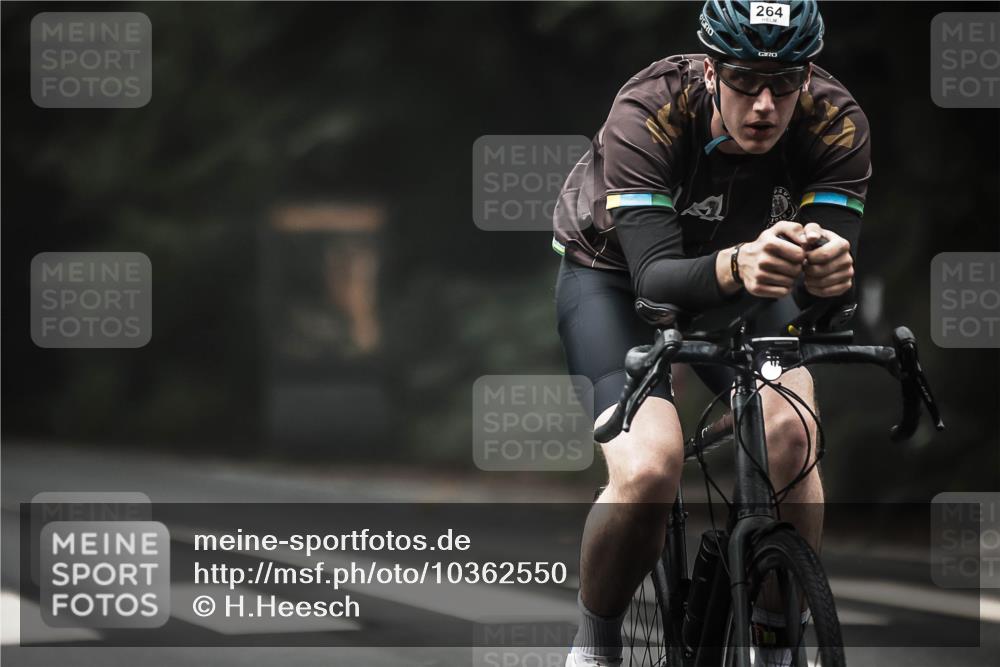 13.09.2026 - Stadtparktriathlon H.Heesch http://msf.ph/oto/10362550 13.09.2026 10:05:19 Radfahren 213, 225, 242, 262, 264, 281, 300, 322, 333 meine-sportfotos.de