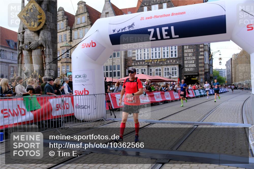 13.09.2026 - 21. swb-Marathon Bremen Tim E. http://msf.ph/oto/10362566 13.09.2026 13:00:07 Ziel 126, 277, 807, 1320, 1485, 1852, 6557, 8850, 9153 meine-sportfotos.de