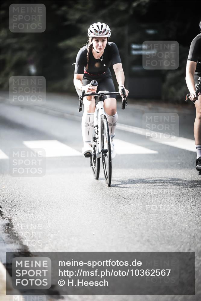 13.09.2026 - Stadtparktriathlon H.Heesch http://msf.ph/oto/10362567 13.09.2026 11:18:59 Radfahren 524, 685, 694, 710, 721, 726, 778, 817 meine-sportfotos.de