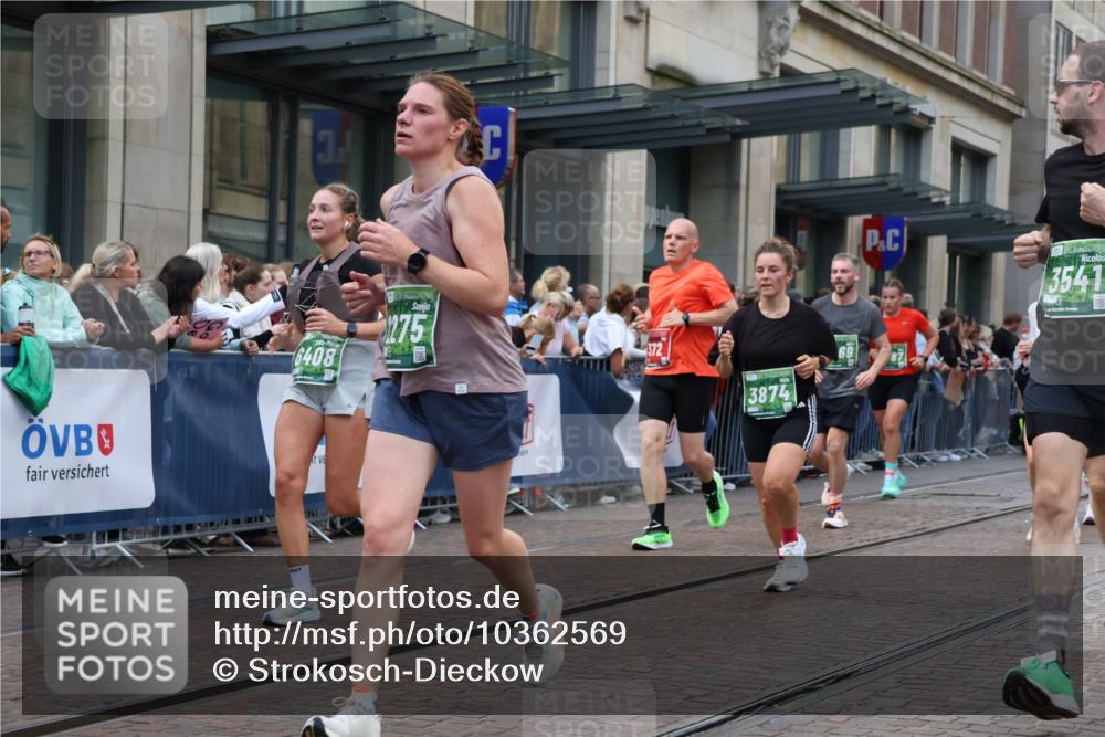 13.09.2026 - 21. swb-Marathon Bremen Strokosch-Dieckow http://msf.ph/oto/10362569 13.09.2026 13:36:35 Ziel 551, 813, 843, 950, 1285, 1641, 1849, 1936, 2241, 2275, 2930, 3122, 3541, 3635, 3787, 3815, 3874, 3909, 3998, 4261, 4304, 4335, 4410, 4448, 4892, 5236, 5355, 5447, 5823, 6050, 6056, 6269, 6280, 6340, 6408, 6431, 6966, 7039, 7046, 7229, 7237, 7398, 7445, 7640, 7656, 7937, 8034, 8498, 8685, 8723, 8839, 9310, 9331, 9415, 9589, 9658, 9807, 9840, 164, 372, 900, 1738, 1880, 2467, 2673, 2692, 2700, 2731, 2819, 2823, 3067, 3585, 4006, 4050 meine-sportfotos.de