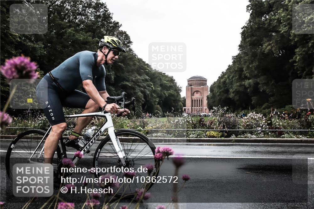13.09.2026 - Stadtparktriathlon H.Heesch http://msf.ph/oto/10362572 13.09.2026 12:24:20 Radfahren 1030, 1060 meine-sportfotos.de