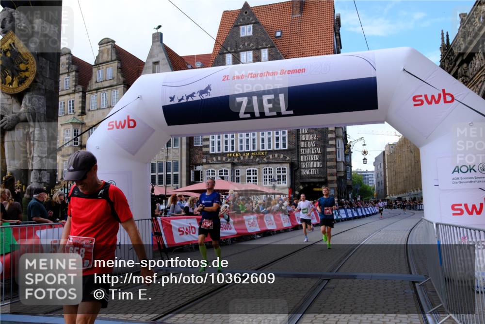 13.09.2026 - 21. swb-Marathon Bremen Tim E. http://msf.ph/oto/10362609 13.09.2026 13:00:09 Ziel 807, 1320, 1485, 6557, 8850, 9153 meine-sportfotos.de