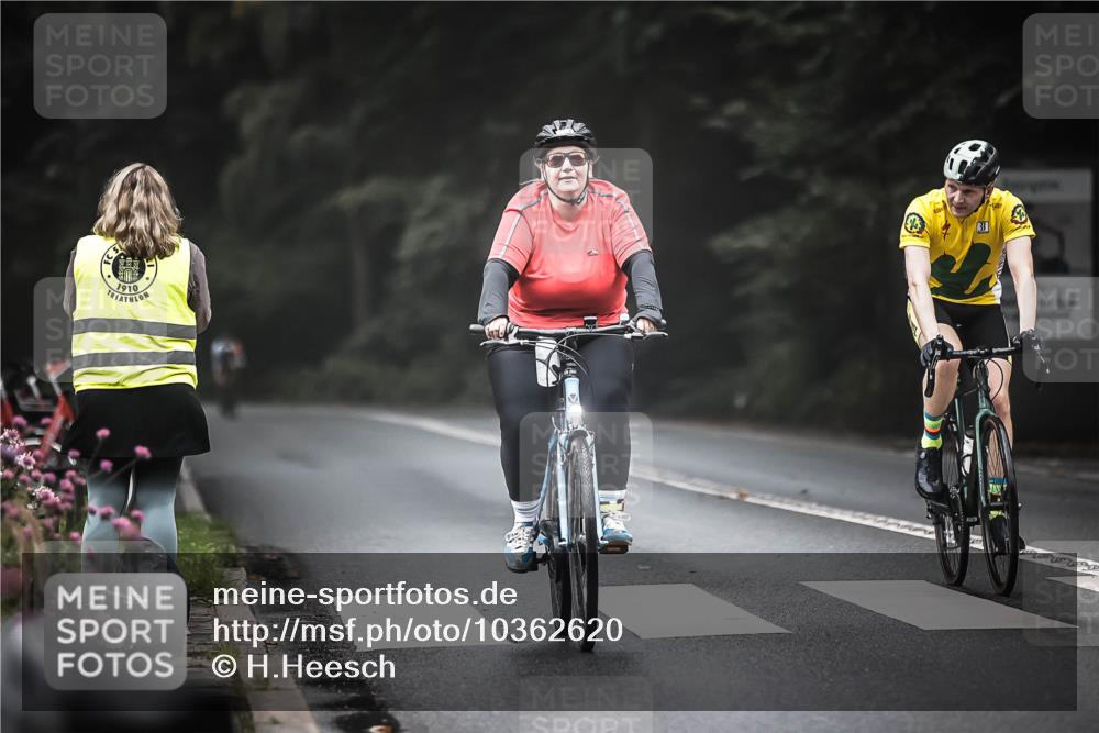 13.09.2026 - Stadtparktriathlon H.Heesch http://msf.ph/oto/10362620 13.09.2026 10:05:30 Radfahren 225, 238, 242, 278, 310 meine-sportfotos.de