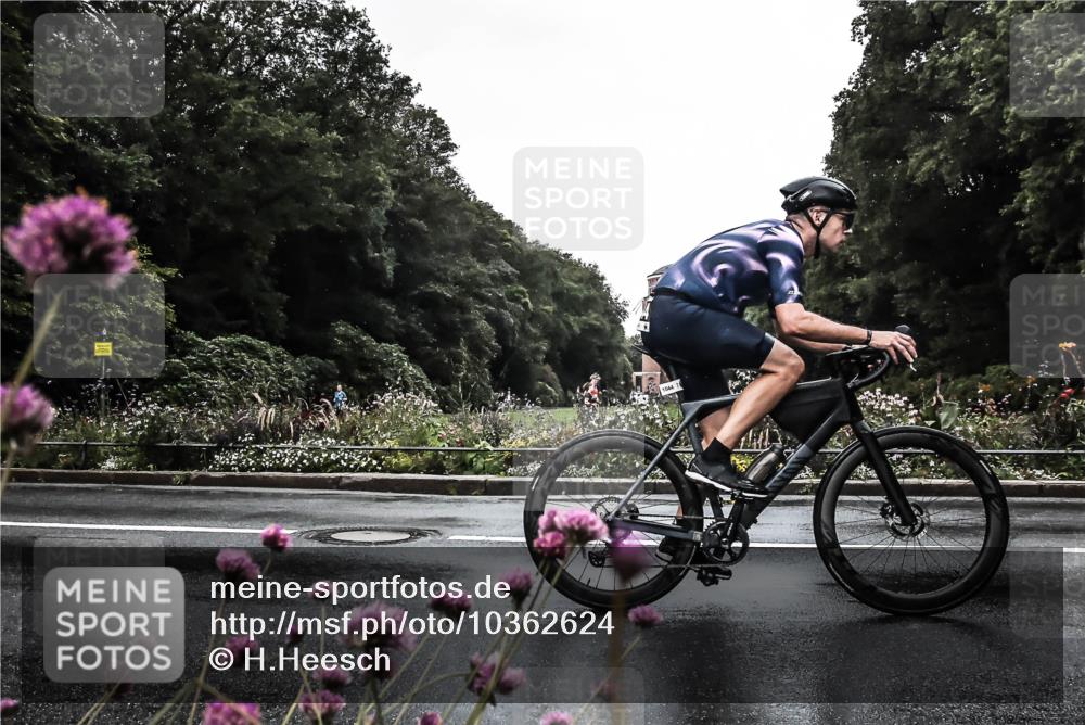 13.09.2026 - Stadtparktriathlon H.Heesch http://msf.ph/oto/10362624 13.09.2026 12:24:37 Radfahren 964, 1039, 1044, 1114, 1170, 1174 meine-sportfotos.de