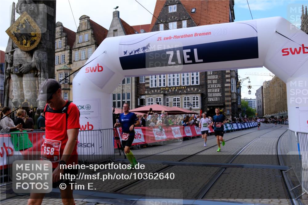 13.09.2026 - 21. swb-Marathon Bremen Tim E. http://msf.ph/oto/10362640 13.09.2026 13:00:09 Ziel 807, 1320, 1485, 6557, 8850, 9153 meine-sportfotos.de