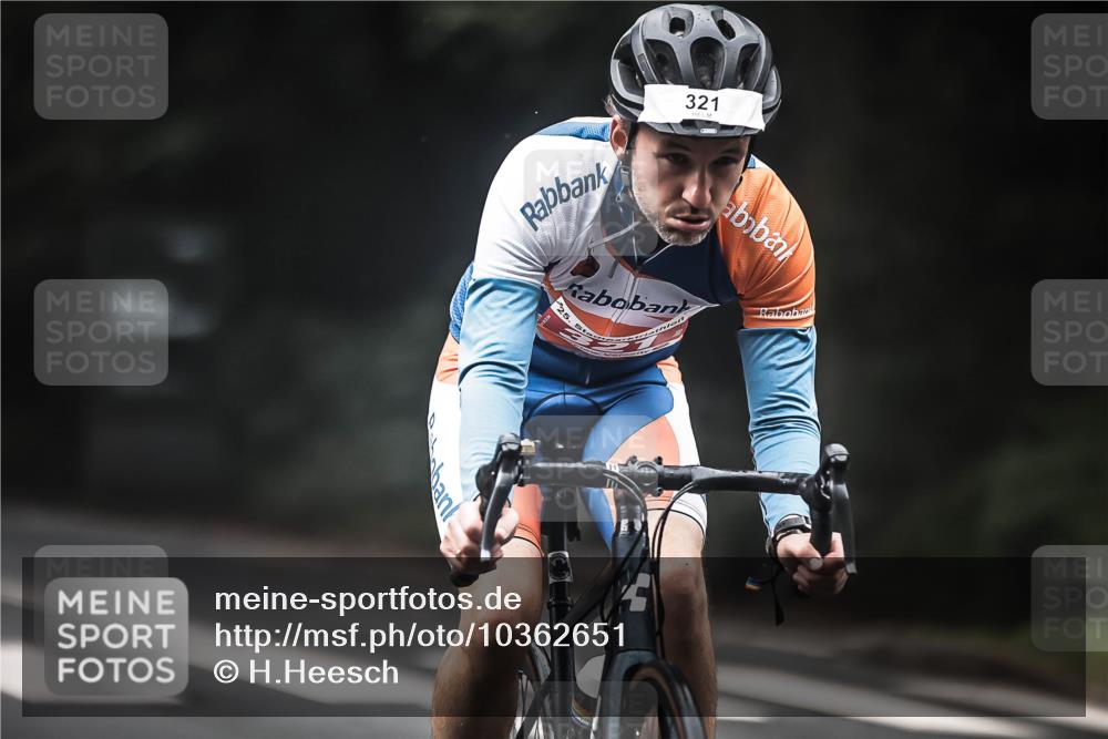 13.09.2026 - Stadtparktriathlon H.Heesch http://msf.ph/oto/10362651 13.09.2026 10:05:42 Radfahren 321 meine-sportfotos.de