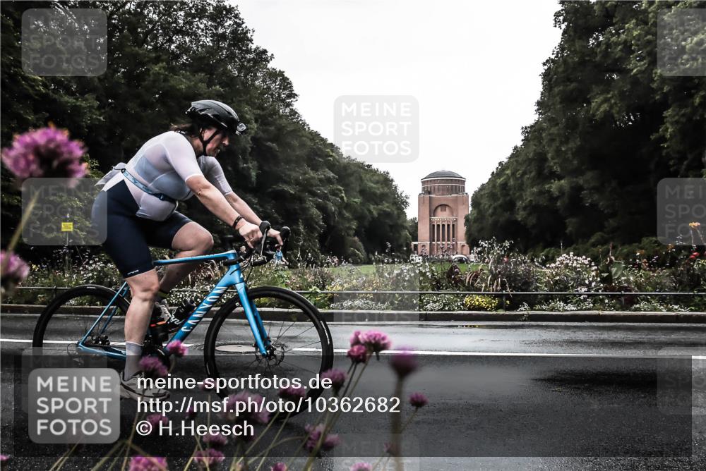 13.09.2026 - Stadtparktriathlon H.Heesch http://msf.ph/oto/10362682 13.09.2026 12:25:04 Radfahren 887, 1168 meine-sportfotos.de