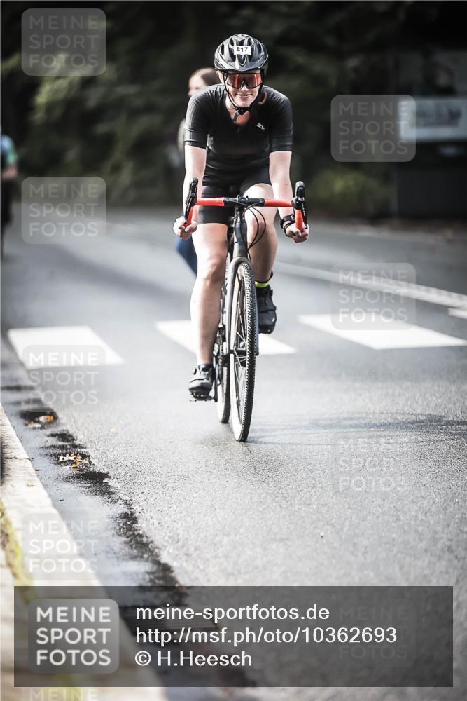 13.09.2026 - Stadtparktriathlon H.Heesch http://msf.ph/oto/10362693 13.09.2026 11:19:05 Radfahren 524, 598, 710, 721, 726, 778, 817 meine-sportfotos.de