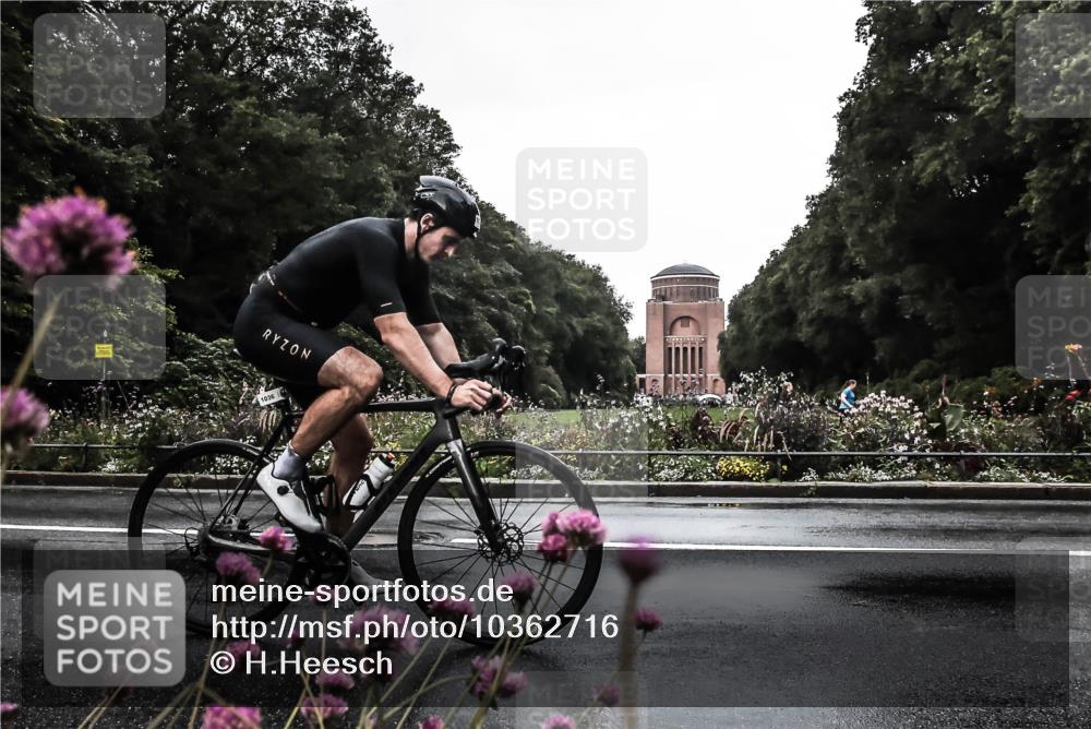 13.09.2026 - Stadtparktriathlon H.Heesch http://msf.ph/oto/10362716 13.09.2026 12:25:12 Radfahren 1016, 1031, 1036 meine-sportfotos.de