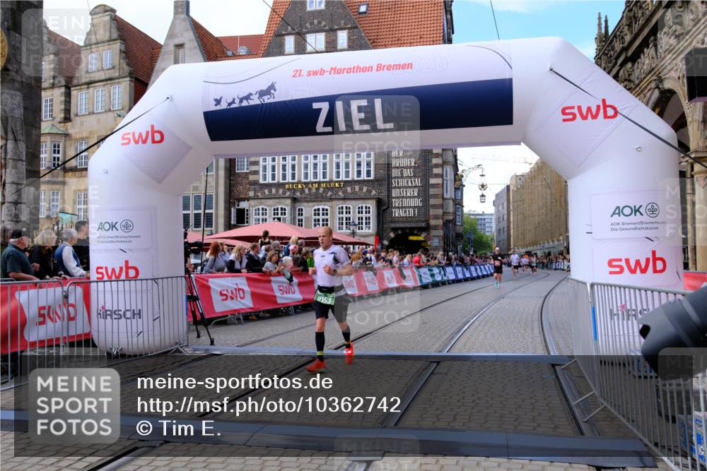 13.09.2026 - 21. swb-Marathon Bremen Tim E. http://msf.ph/oto/10362742 13.09.2026 13:00:17 Ziel 603, 735, 807, 1320, 1571, 1758, 1911, 1930, 7170, 8850, 9153 meine-sportfotos.de