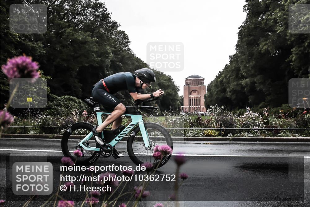 13.09.2026 - Stadtparktriathlon H.Heesch http://msf.ph/oto/10362752 13.09.2026 12:25:23 Radfahren 1048, 1085 meine-sportfotos.de