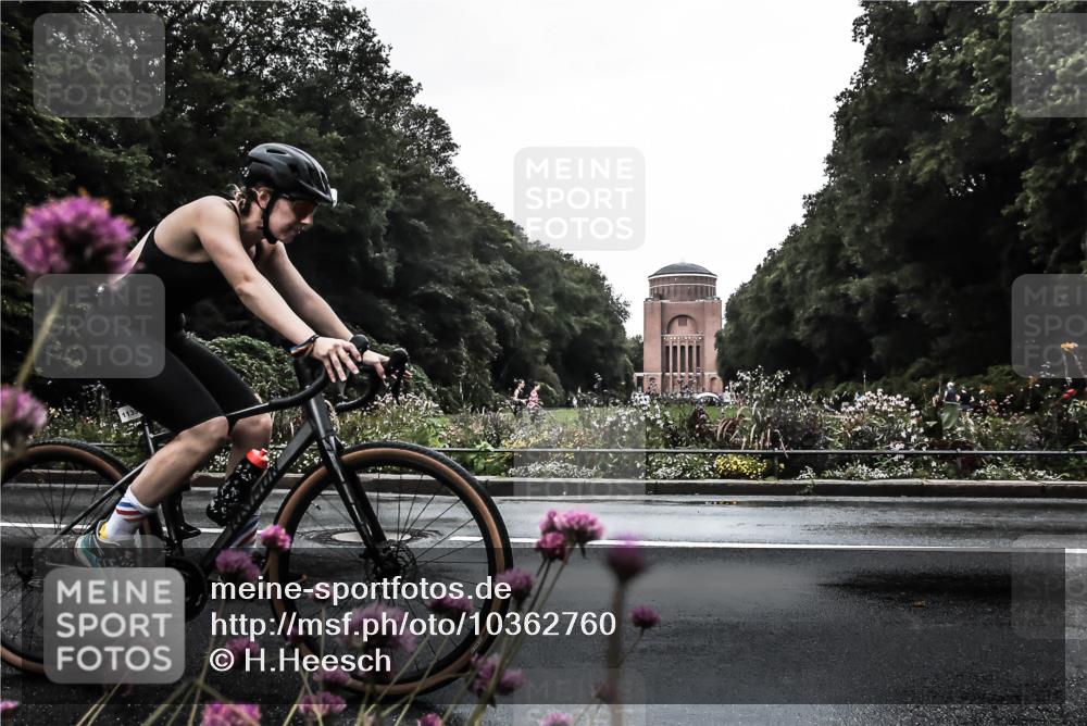 13.09.2026 - Stadtparktriathlon H.Heesch http://msf.ph/oto/10362760 13.09.2026 12:25:27 Radfahren 978, 1139 meine-sportfotos.de