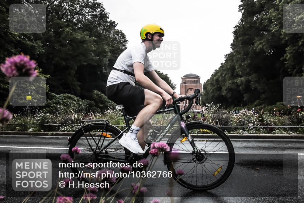 13.09.2026 - Stadtparktriathlon H.Heesch http://msf.ph/oto/10362766 13.09.2026 12:25:29 Radfahren 978, 1139 meine-sportfotos.de