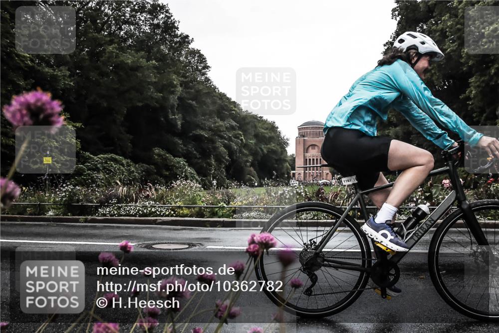 13.09.2026 - Stadtparktriathlon H.Heesch http://msf.ph/oto/10362782 13.09.2026 12:25:35 Radfahren 1162 meine-sportfotos.de