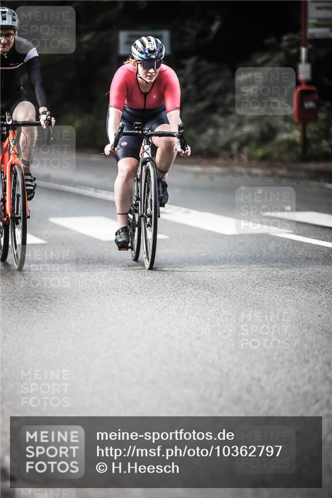 13.09.2026 - Stadtparktriathlon H.Heesch http://msf.ph/oto/10362797 13.09.2026 11:19:11 Radfahren 598, 706, 731, 769, 817 meine-sportfotos.de