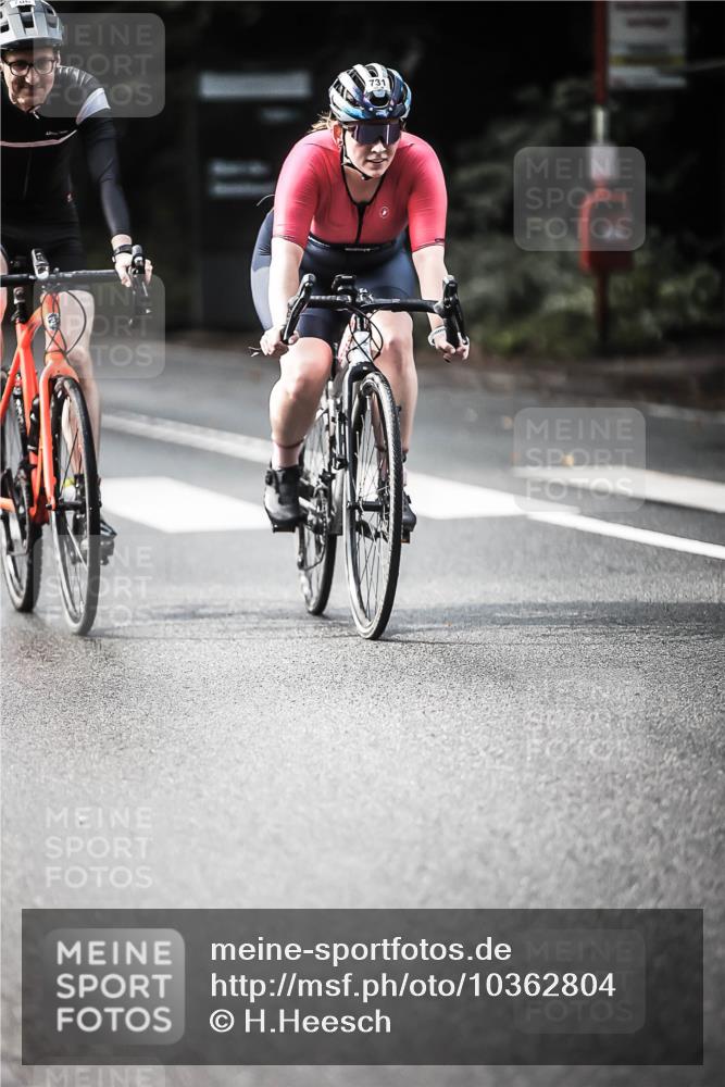 13.09.2026 - Stadtparktriathlon H.Heesch http://msf.ph/oto/10362804 13.09.2026 11:19:11 Radfahren 598, 706, 731, 769, 817 meine-sportfotos.de