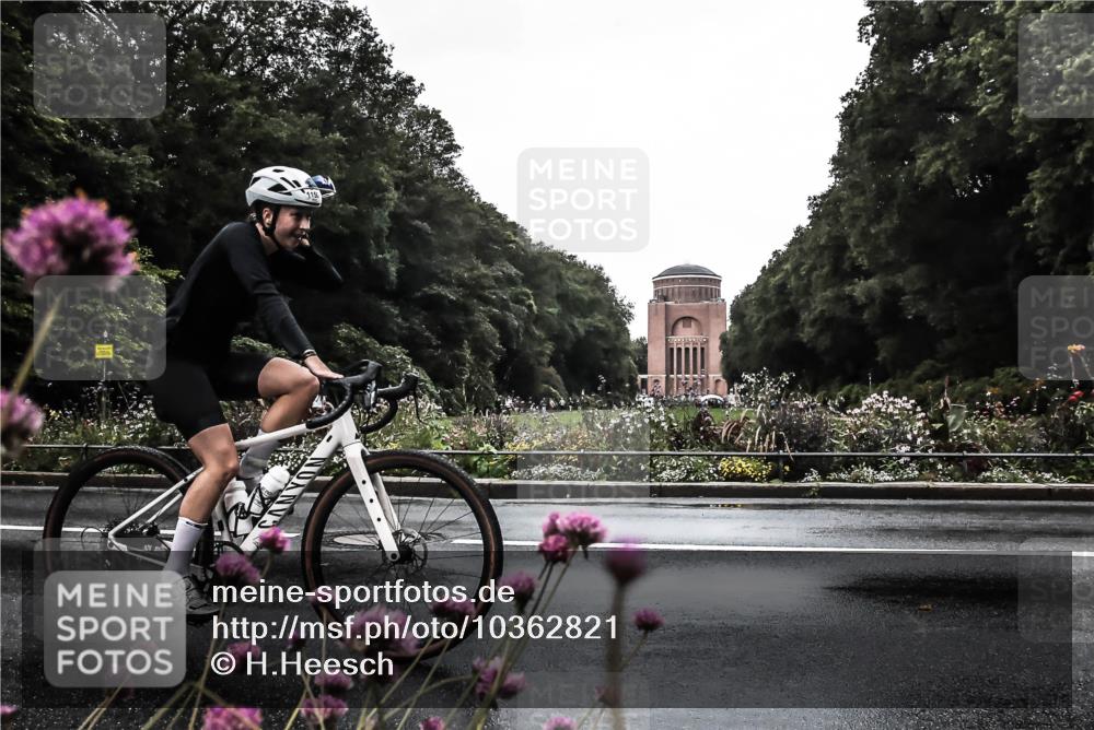 13.09.2026 - Stadtparktriathlon H.Heesch http://msf.ph/oto/10362821 13.09.2026 12:25:57 Radfahren 1005, 1141, 1150 meine-sportfotos.de