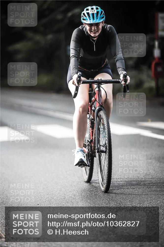 13.09.2026 - Stadtparktriathlon H.Heesch http://msf.ph/oto/10362827 13.09.2026 11:19:13 Radfahren 598, 706, 731, 769 meine-sportfotos.de