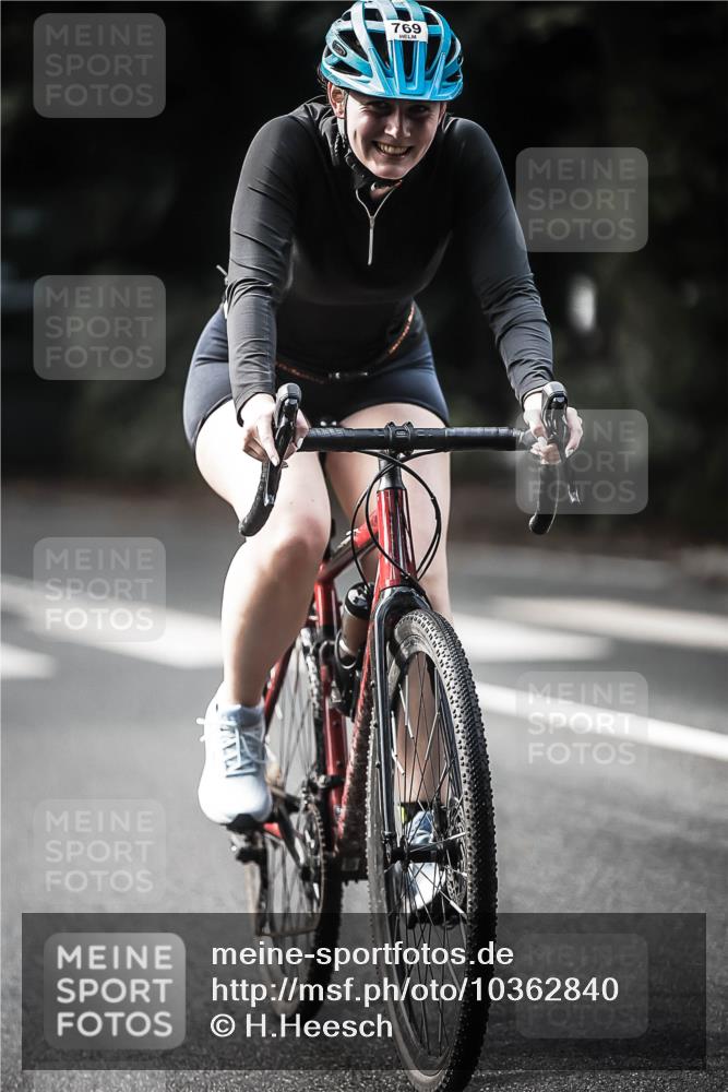 13.09.2026 - Stadtparktriathlon H.Heesch http://msf.ph/oto/10362840 13.09.2026 11:19:14 Radfahren 598, 706, 731, 769 meine-sportfotos.de