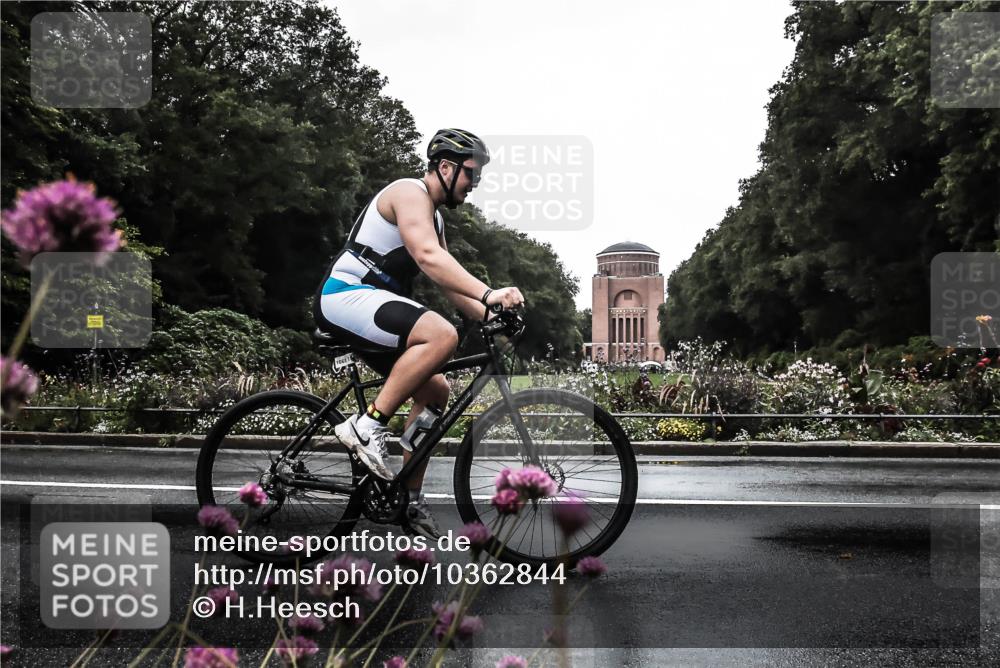 13.09.2026 - Stadtparktriathlon H.Heesch http://msf.ph/oto/10362844 13.09.2026 12:26:02 Radfahren 1005, 1065, 1141 meine-sportfotos.de