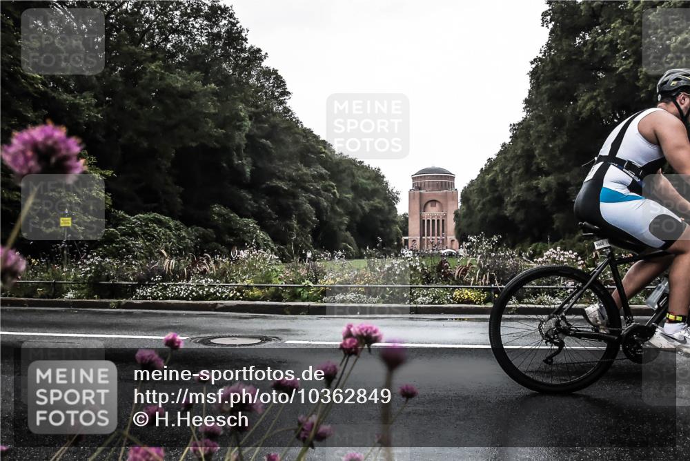 13.09.2026 - Stadtparktriathlon H.Heesch http://msf.ph/oto/10362849 13.09.2026 12:26:03 Radfahren 1005, 1065 meine-sportfotos.de