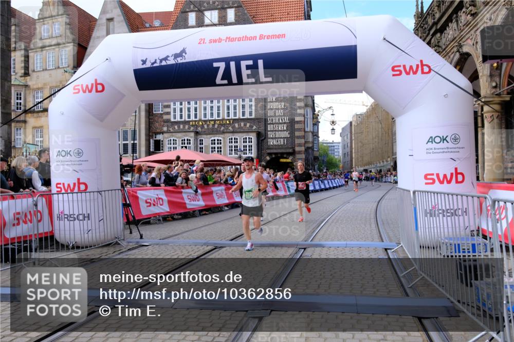 13.09.2026 - 21. swb-Marathon Bremen Tim E. http://msf.ph/oto/10362856 13.09.2026 13:00:26 Ziel 603, 671, 735, 912, 1571, 1758, 1911, 1930, 7015, 7170, 8689 meine-sportfotos.de