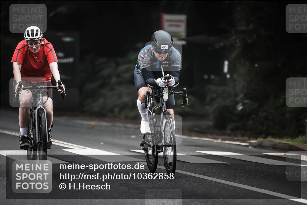 13.09.2026 - Stadtparktriathlon H.Heesch http://msf.ph/oto/10362858 13.09.2026 10:06:34 Radfahren 220, 234, 276, 283, 314 meine-sportfotos.de