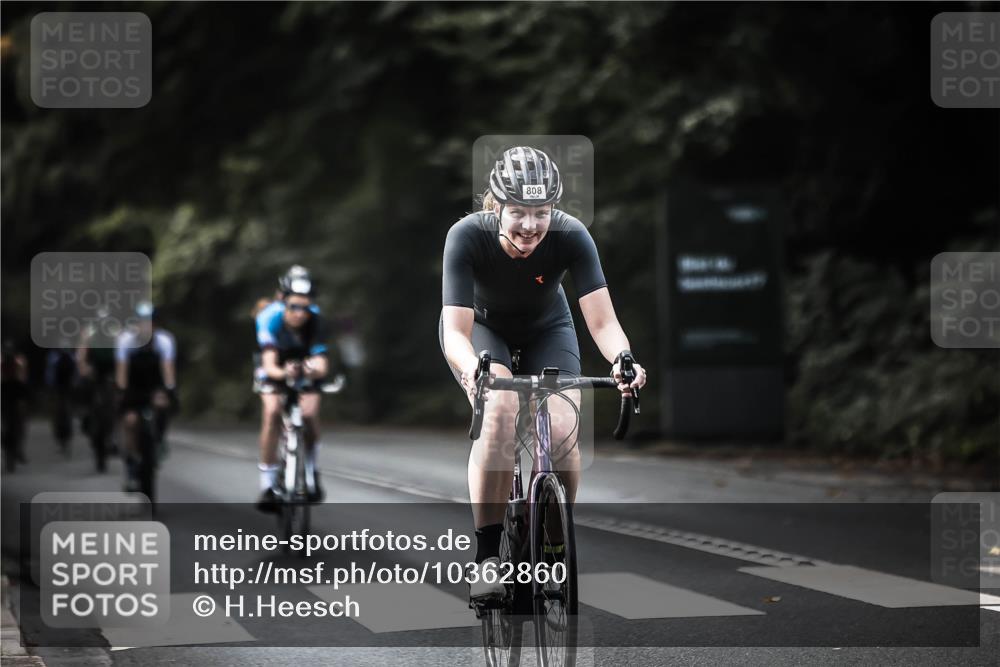 13.09.2026 - Stadtparktriathlon H.Heesch http://msf.ph/oto/10362860 13.09.2026 11:19:28 Radfahren 600, 709, 733, 789, 808, 822 meine-sportfotos.de