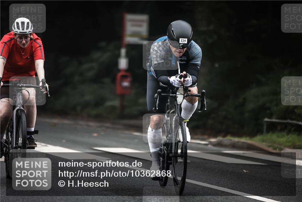 13.09.2026 - Stadtparktriathlon H.Heesch http://msf.ph/oto/10362868 13.09.2026 10:06:35 Radfahren 220, 234, 276, 283, 314 meine-sportfotos.de
