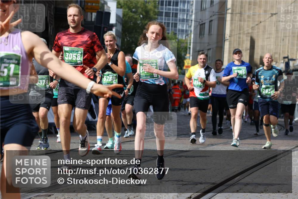 13.09.2026 - 21. swb-Marathon Bremen Strokosch-Dieckow http://msf.ph/oto/10362877 13.09.2026 13:34:35 Ziel 682, 911, 1364, 2355, 2464, 3068, 3162, 3214, 3632, 3636, 3984, 4112, 5147, 5265, 5489, 5768, 5852, 6090, 6350, 6405, 7113, 7696, 7746, 7897, 7988, 8870, 9094, 9100, 9402, 9453, 9802, 9905, 10058, 13118, 1210, 1395, 1967, 2525, 2561, 2831, 3052, 3058, 3353, 3380, 3388, 3765, 3842, 5378, 5415, 5694, 5760, 6128, 6168, 6244, 7443, 7833, 8182, 8453, 8493, 8552, 8683, 9038, 9788, 9820, 13180 meine-sportfotos.de