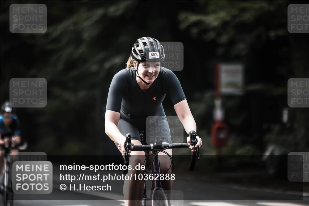 13.09.2026 - Stadtparktriathlon H.Heesch http://msf.ph/oto/10362888 13.09.2026 11:19:28 Radfahren 600, 709, 733, 789, 808, 822 meine-sportfotos.de