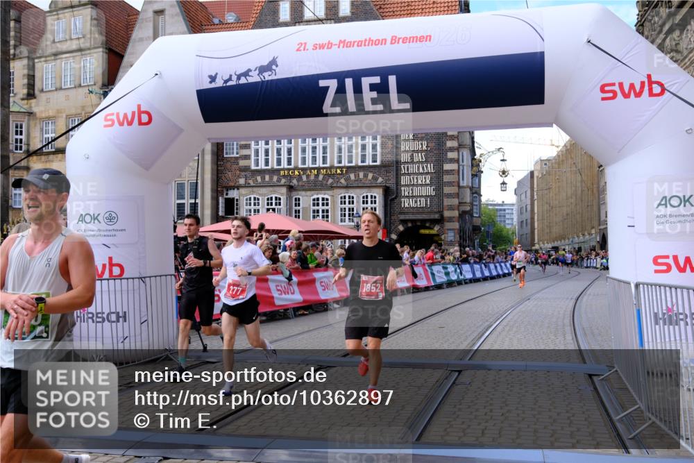13.09.2026 - 21. swb-Marathon Bremen Tim E. http://msf.ph/oto/10362897 13.09.2026 13:00:28 Ziel 603, 671, 735, 912, 1571, 1758, 1911, 1930, 7015, 7170, 8689 meine-sportfotos.de