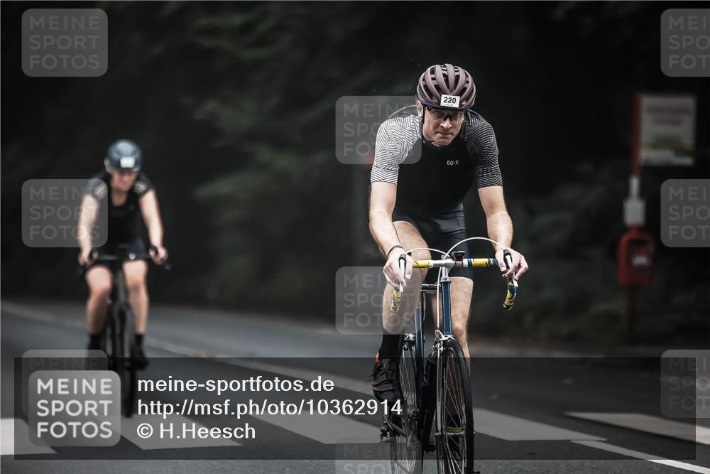 13.09.2026 - Stadtparktriathlon H.Heesch http://msf.ph/oto/10362914 13.09.2026 10:06:39 Radfahren 220, 234, 283, 314 meine-sportfotos.de