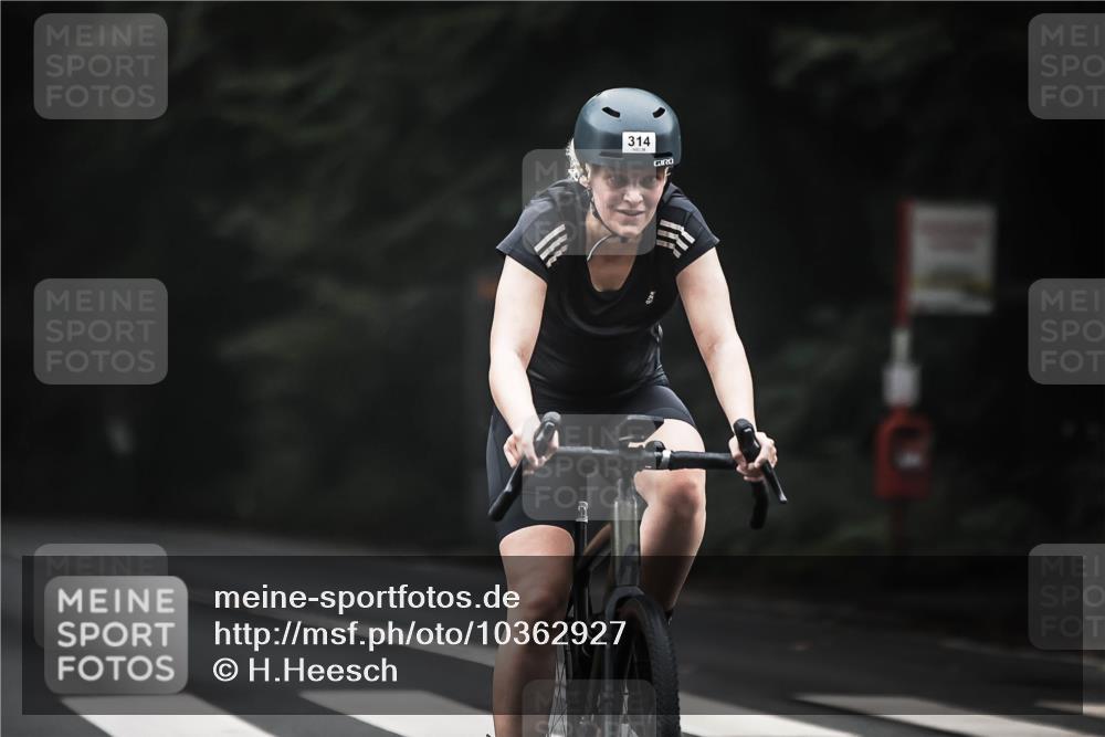 13.09.2026 - Stadtparktriathlon H.Heesch http://msf.ph/oto/10362927 13.09.2026 10:06:41 Radfahren 220, 283, 314 meine-sportfotos.de