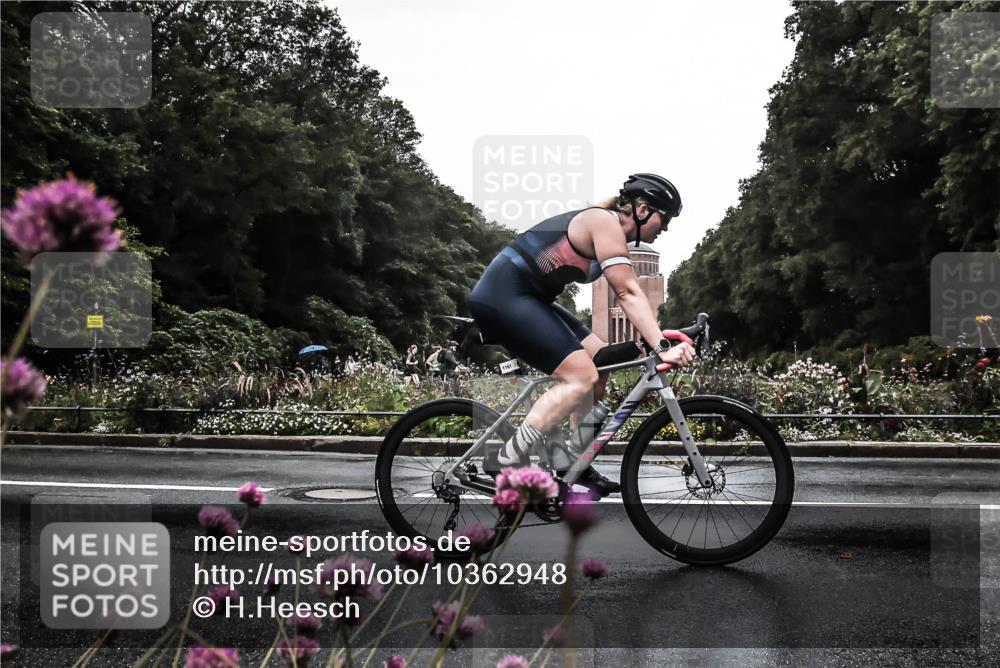 13.09.2026 - Stadtparktriathlon H.Heesch http://msf.ph/oto/10362948 13.09.2026 12:26:23 Radfahren 1052, 1073, 1089, 1093, 1147, 1161 meine-sportfotos.de