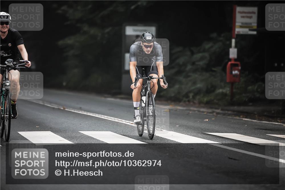 13.09.2026 - Stadtparktriathlon H.Heesch http://msf.ph/oto/10362974 13.09.2026 10:06:56 Radfahren 217, 285, 290, 306, 328 meine-sportfotos.de