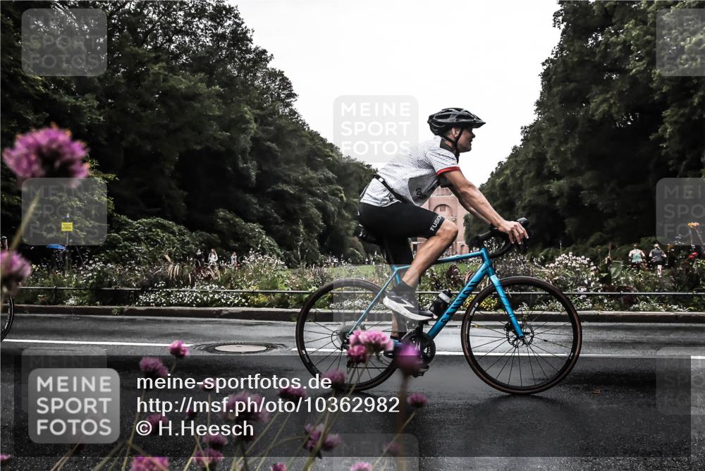 13.09.2026 - Stadtparktriathlon H.Heesch http://msf.ph/oto/10362982 13.09.2026 12:26:29 Radfahren 1027, 1029, 1067, 1073, 1078, 1083, 1146, 1167, 1184 meine-sportfotos.de