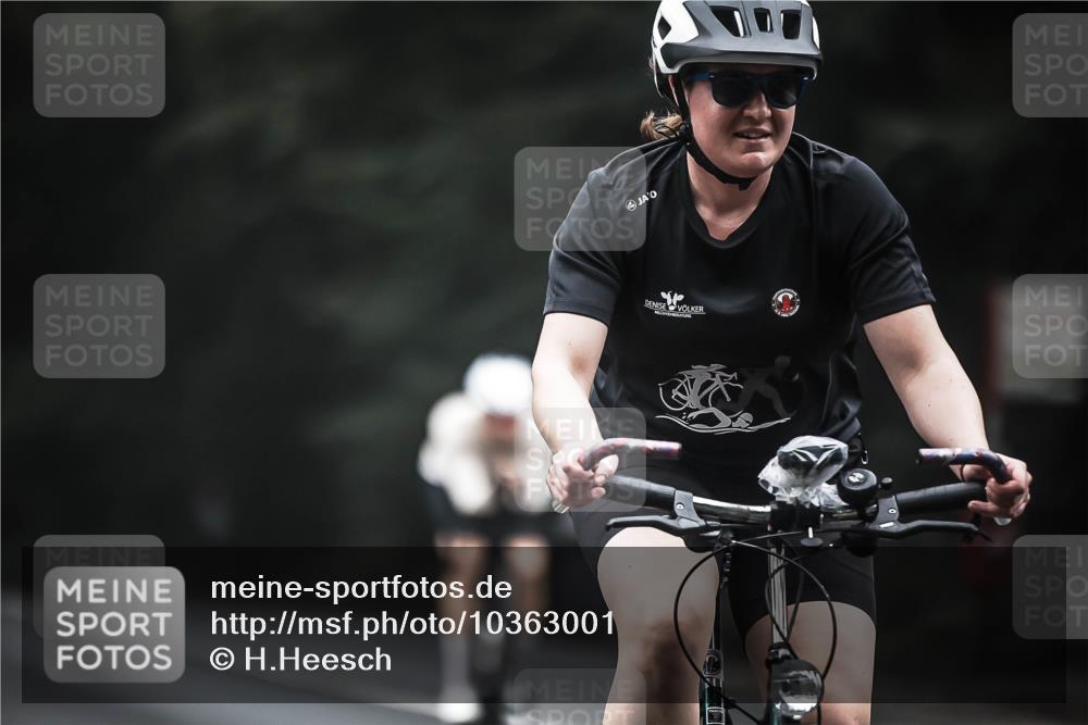 13.09.2026 - Stadtparktriathlon H.Heesch http://msf.ph/oto/10363001 13.09.2026 10:06:58 Radfahren 217, 290, 306, 328, 339 meine-sportfotos.de