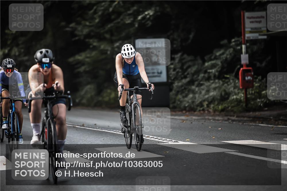 13.09.2026 - Stadtparktriathlon H.Heesch http://msf.ph/oto/10363005 13.09.2026 11:19:33 Radfahren 600, 612, 709, 733, 760, 789, 808, 812, 822 meine-sportfotos.de
