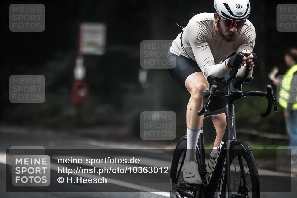 13.09.2026 - Stadtparktriathlon H.Heesch http://msf.ph/oto/10363012 13.09.2026 10:06:59 Radfahren 217, 284, 290, 306, 328, 339 meine-sportfotos.de