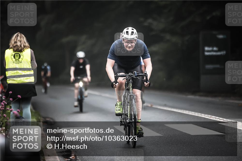 13.09.2026 - Stadtparktriathlon H.Heesch http://msf.ph/oto/10363023 13.09.2026 10:07:02 Radfahren 217, 284, 290, 304, 306, 328, 339 meine-sportfotos.de