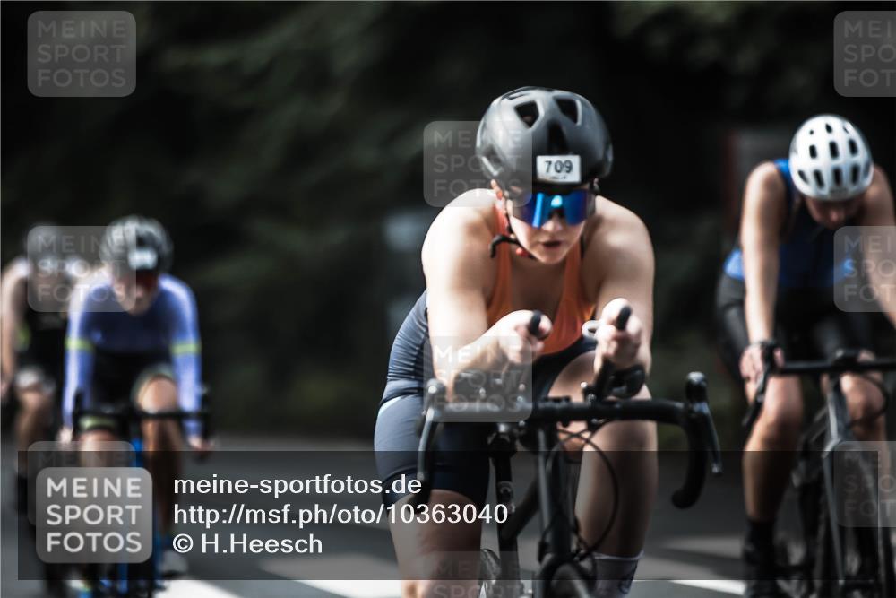 13.09.2026 - Stadtparktriathlon H.Heesch http://msf.ph/oto/10363040 13.09.2026 11:19:34 Radfahren 600, 612, 709, 733, 760, 789, 808, 812, 822 meine-sportfotos.de
