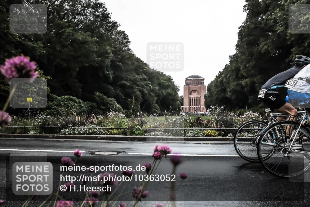 13.09.2026 - Stadtparktriathlon H.Heesch http://msf.ph/oto/10363052 13.09.2026 12:26:44 Radfahren 972, 1000, 1037, 1062, 1063, 1178 meine-sportfotos.de