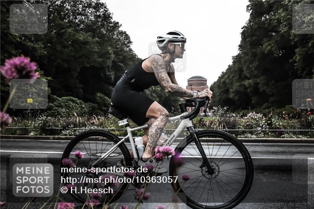 13.09.2026 - Stadtparktriathlon H.Heesch http://msf.ph/oto/10363057 13.09.2026 12:26:45 Radfahren 1000, 1037, 1062, 1063, 1178 meine-sportfotos.de