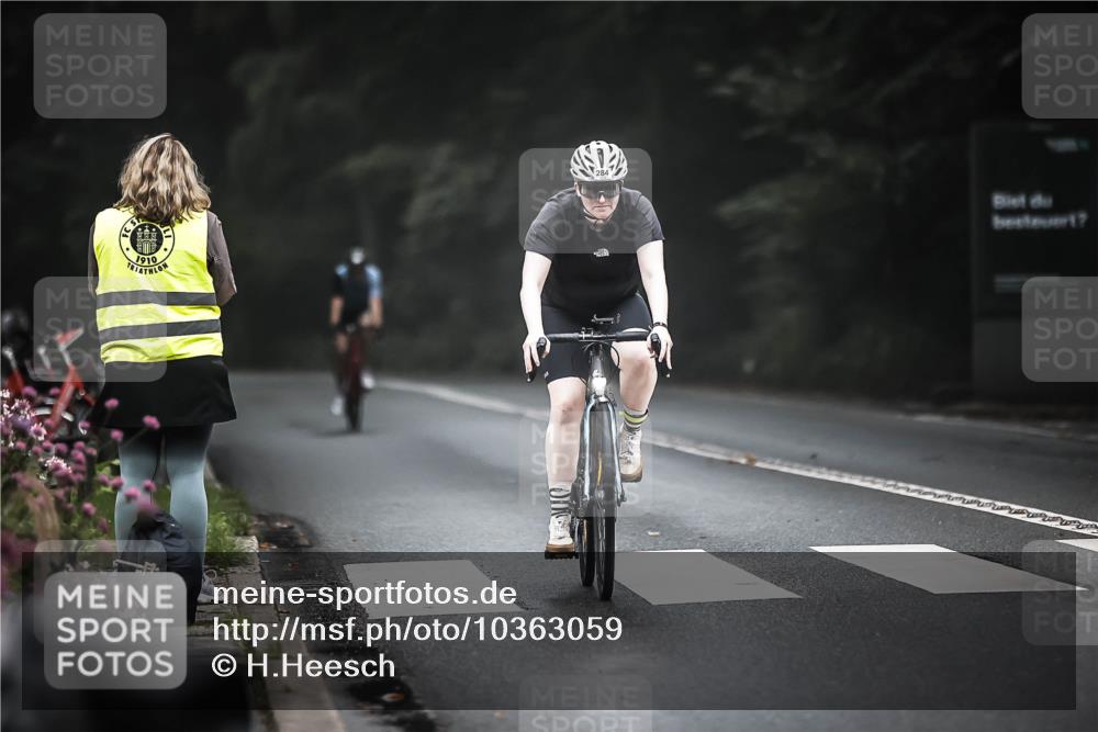 13.09.2026 - Stadtparktriathlon H.Heesch http://msf.ph/oto/10363059 13.09.2026 10:07:04 Radfahren 217, 284, 304, 328, 339 meine-sportfotos.de
